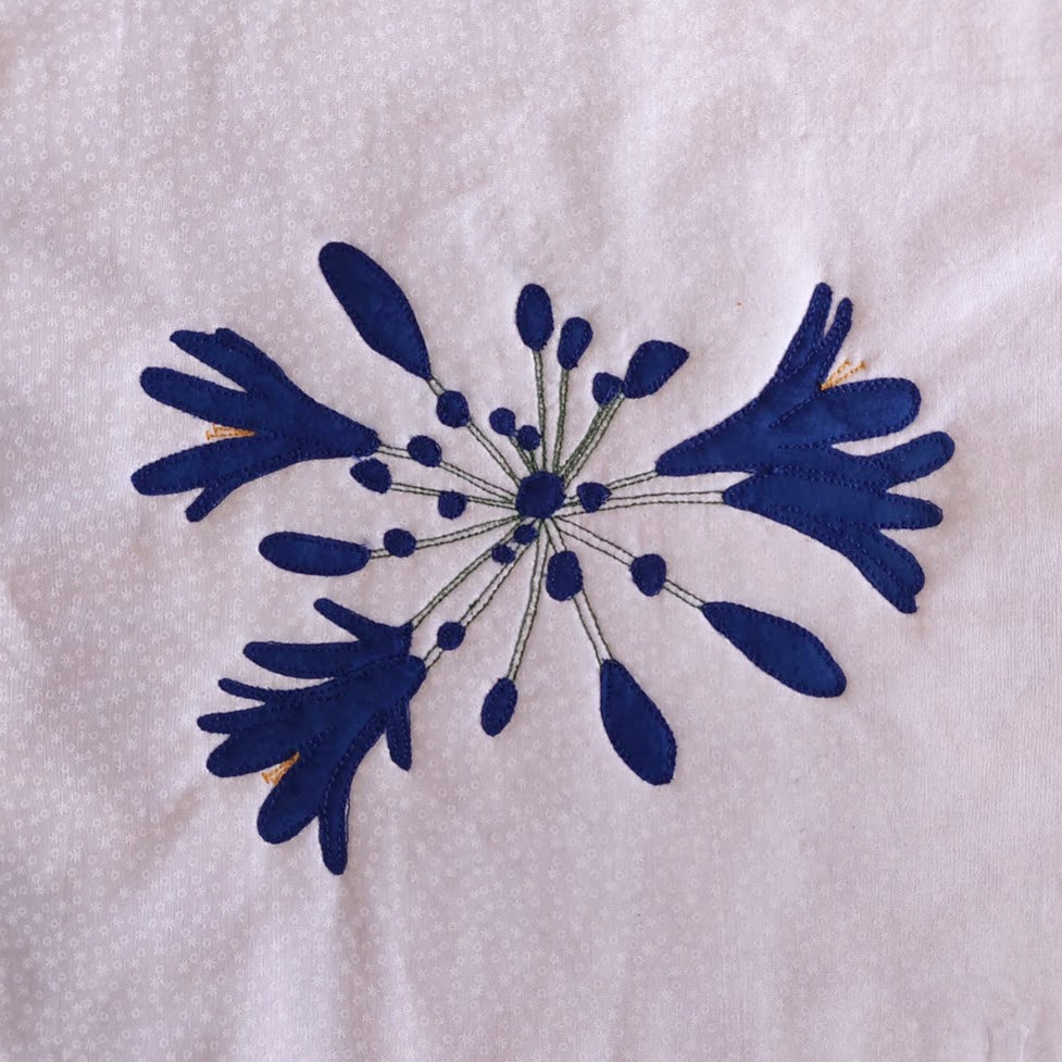 agapanthus applique flower quilt block pattern using applique and embroidery