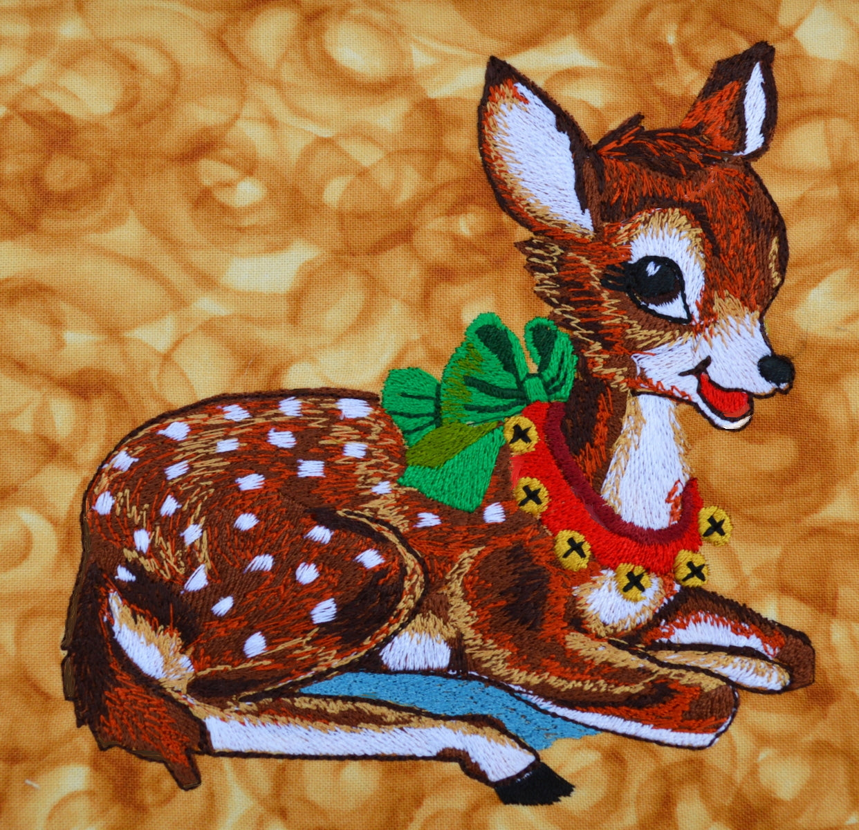 Downloadable Christmas embroidery of fawn