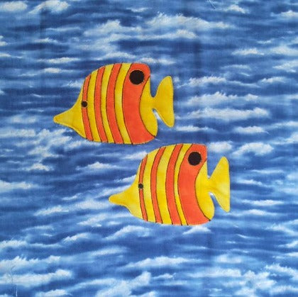 animal quilt block of two fish in blue water designed for an animal quilt