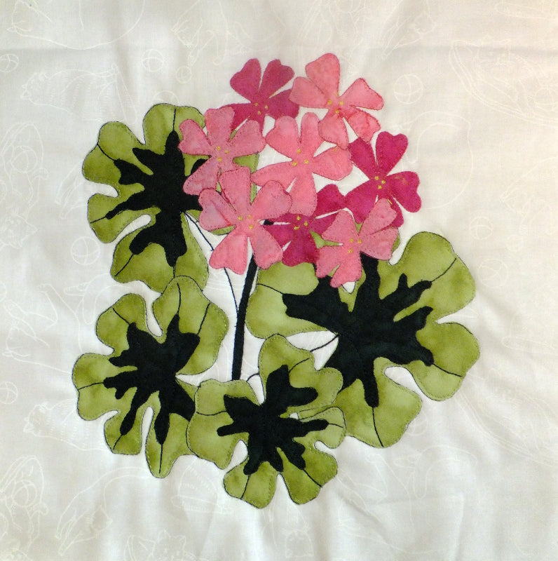 applique geranium flower block pattern. 1 of more than 55 flower blocks by Ruth Blanchet