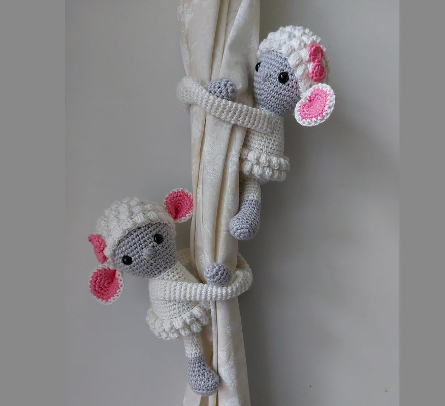 Crocheted Lamb Tie Back