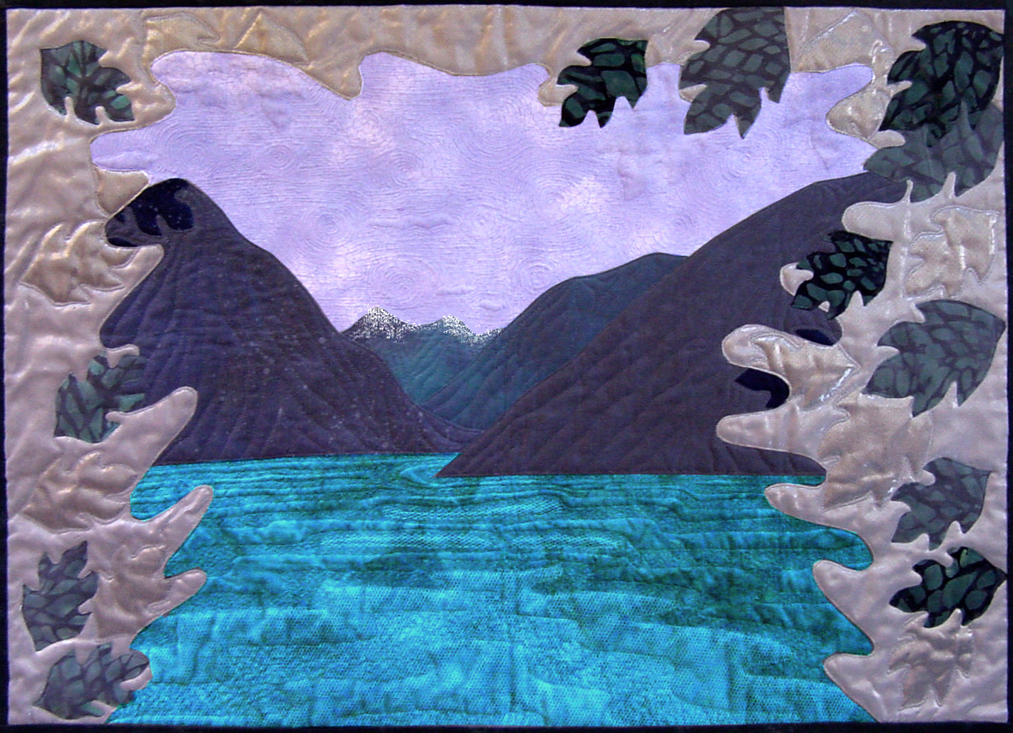 scenic lake quilt pattern with border of leaves