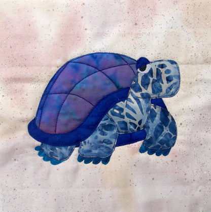animal quilt block of a tortoise designed for an animal quilt