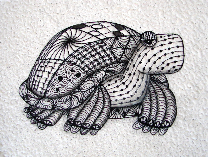 animal quilt block of a tortoise created in the zentangle technique